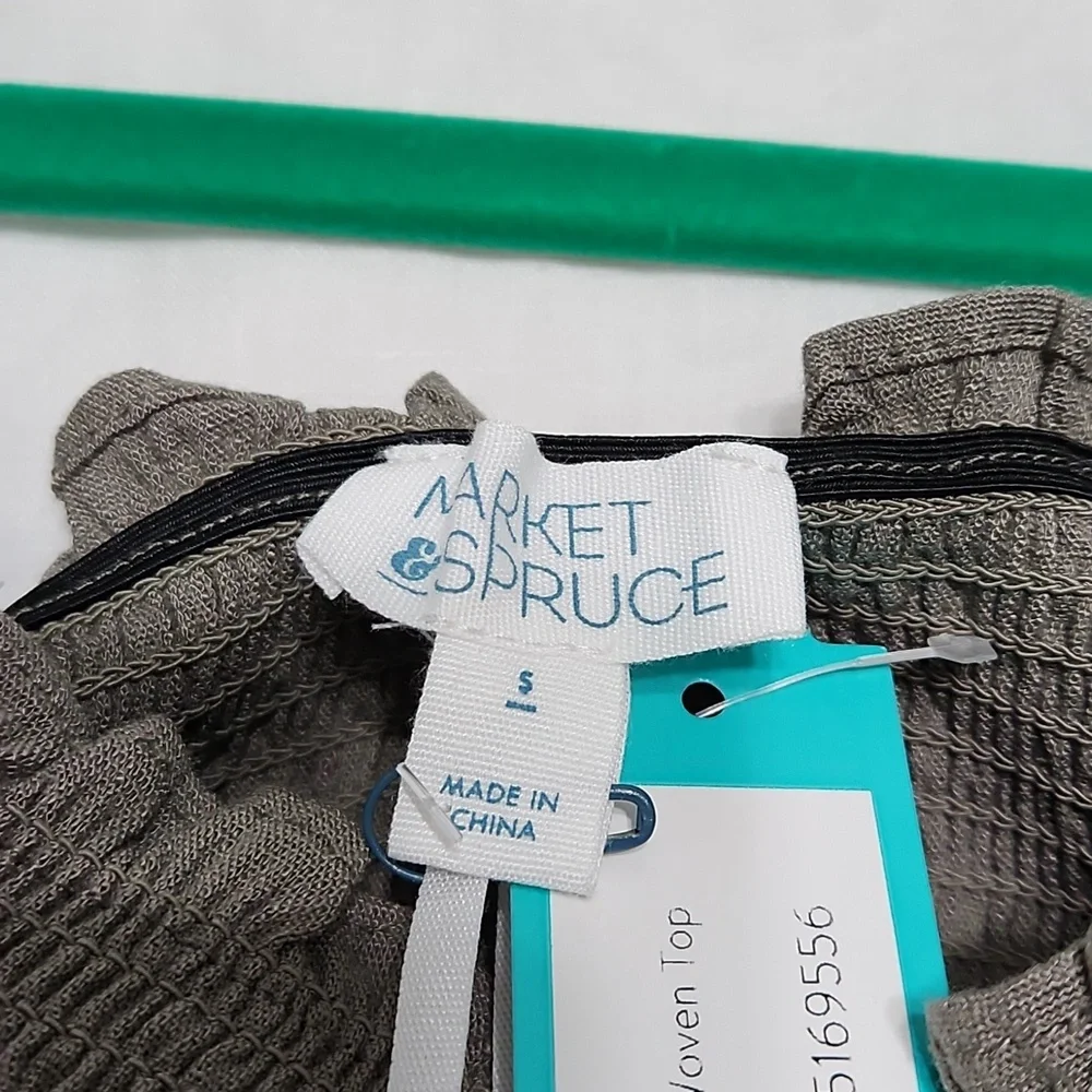 Market & Spruce sleeveless smocked top - Picture 5 of 6